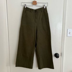 Cropped Wide Leg Pant